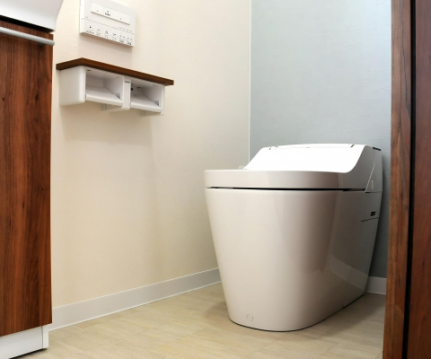バリアフリーのトイレでどなたでもご利用いただけます。